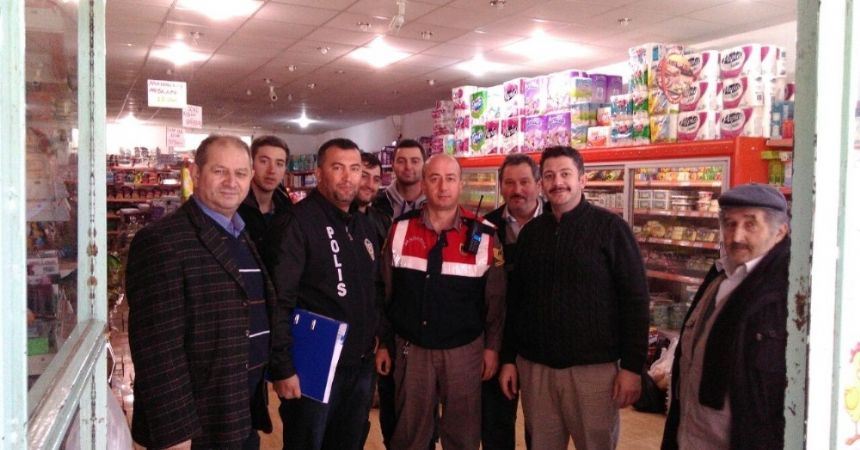 Cide’de bayiler denetlendi Cide’de bayiler denetlendi