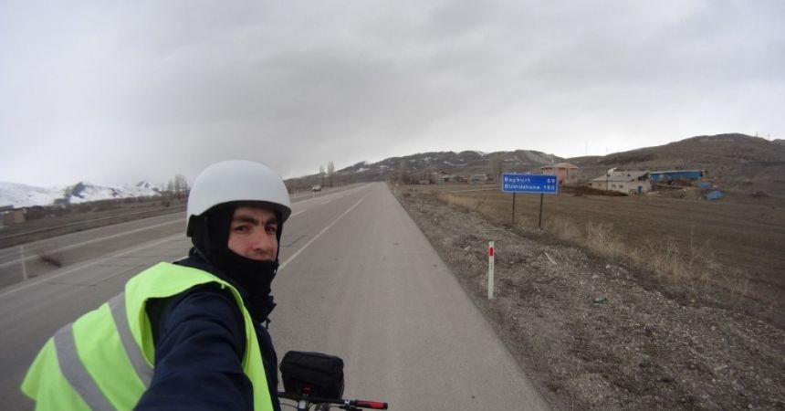 Çanakkale şehitleri için pedal çevirdi Çanakkale şehitleri için pedal çevirdi