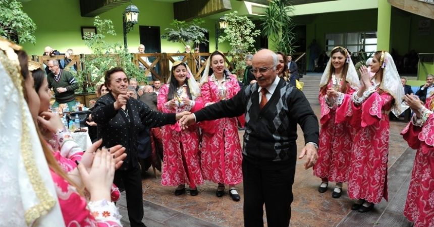 Huzurevinde 'Sizi bekleyenler var' etkinliği