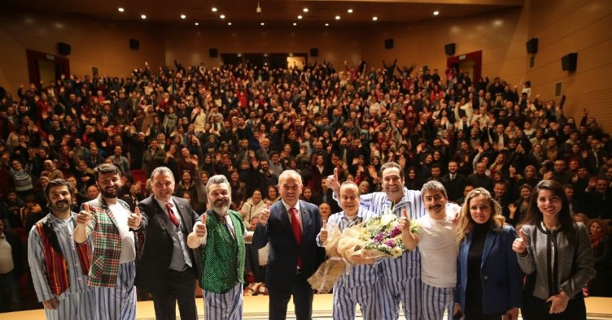 'Pijamalı Adamlar' güldürdü