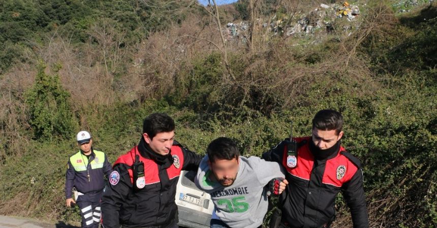 Kaza yaptığını fark etmedi Kaza yaptığını fark etmedi