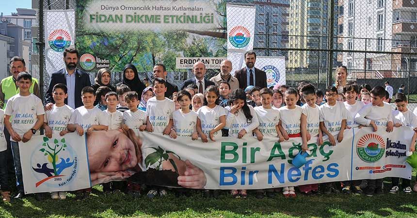 Çocuklara ağaç sevgisi aşılandı