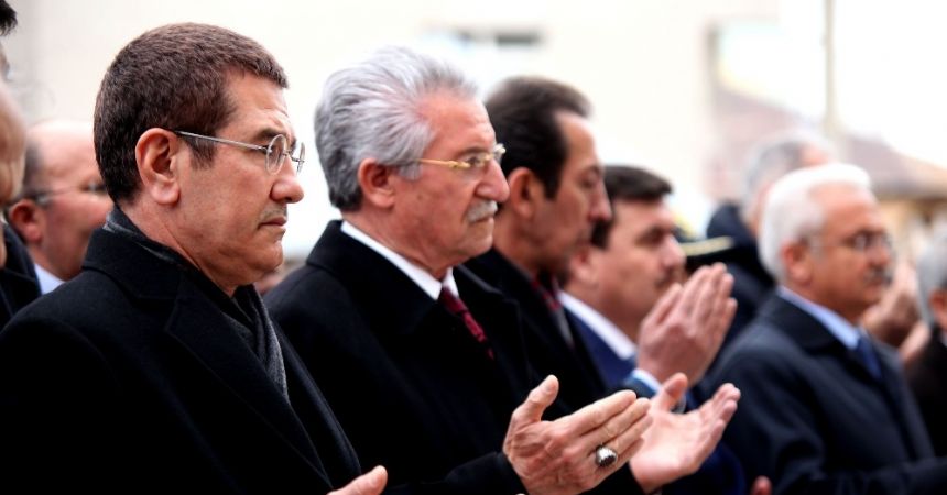 Şimdi sıra derecelendirme kuruluşlarında! Şimdi sıra derecelendirme kuruluşlarında!