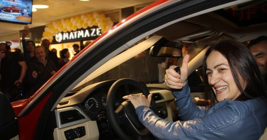 Lüks otomobil kazandı, 1 Nisan şakası sandı