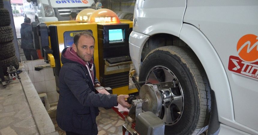 Sanayide yaz lastiği mesaisi Sanayide yaz lastiği mesaisi
