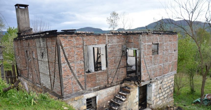 Köylüleri tedirgin eden yangınlar Köylüleri tedirgin eden yangınlar