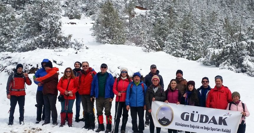 Gümüşhane ve Trabzonlu dağcılardan ortak yürüyüş