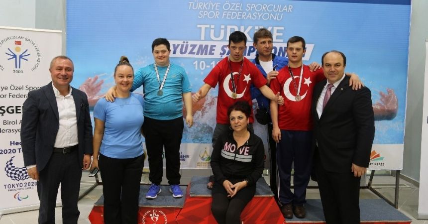 Yüzmenin 'özel' şampiyonları Yüzmenin 'özel' şampiyonları