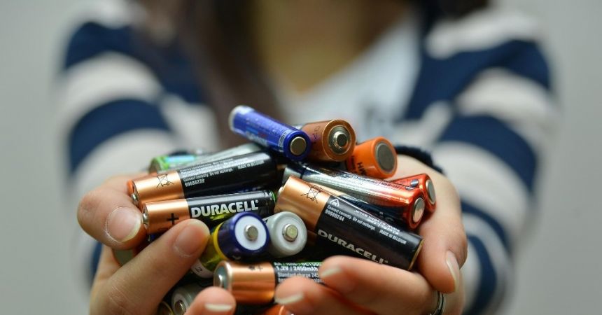 Okullarda atık pil seferberliği Okullarda atık pil seferberliği