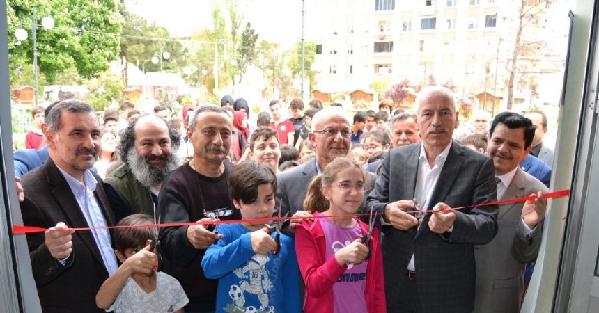Alaçam'da kitap fuarına büyük ilgi