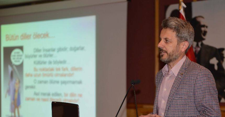Türkçe’nin geleceği konuşuldu Türkçe’nin geleceği konuşuldu