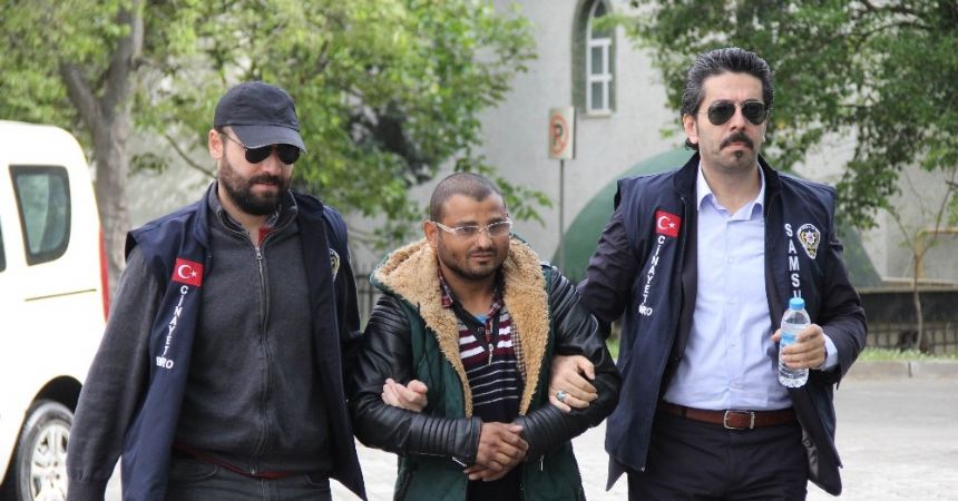 Öldürüp cenazesine katılmış! Öldürüp cenazesine katılmış!