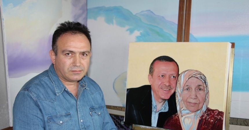 Cumhurbaşkanı ile annesini resmetti