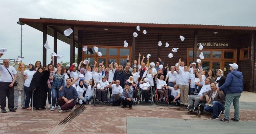 ’MS hasta kampı’nda yüzler gülüyor