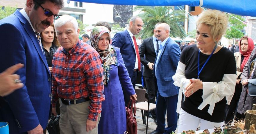 15 bin kursiyerin 1 yıllık emeği sergilendi
