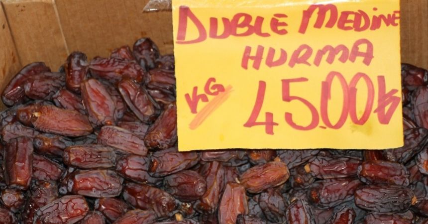 Ramazan öncesi hurmaya rağbet arttı Ramazan öncesi hurmaya rağbet arttı