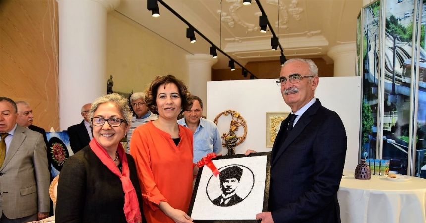 El emekleri görücüye çıktı