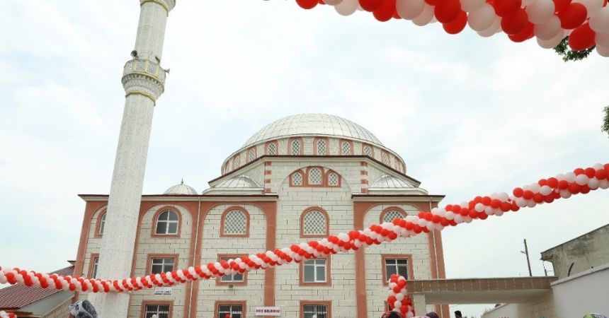 Uzgur Camisi ibadete açıldı Uzgur Camisi ibadete açıldı