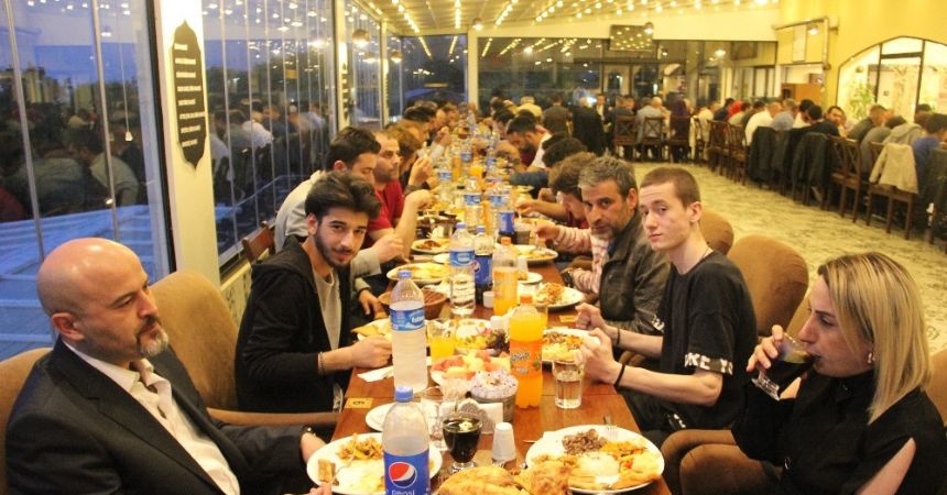 Canik Belediyesi'nden basın mensuplarına iftar