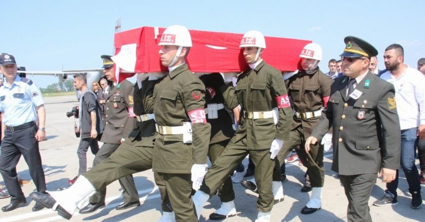 'Şerefsizler sevinmesin' 'Şerefsizler sevinmesin'