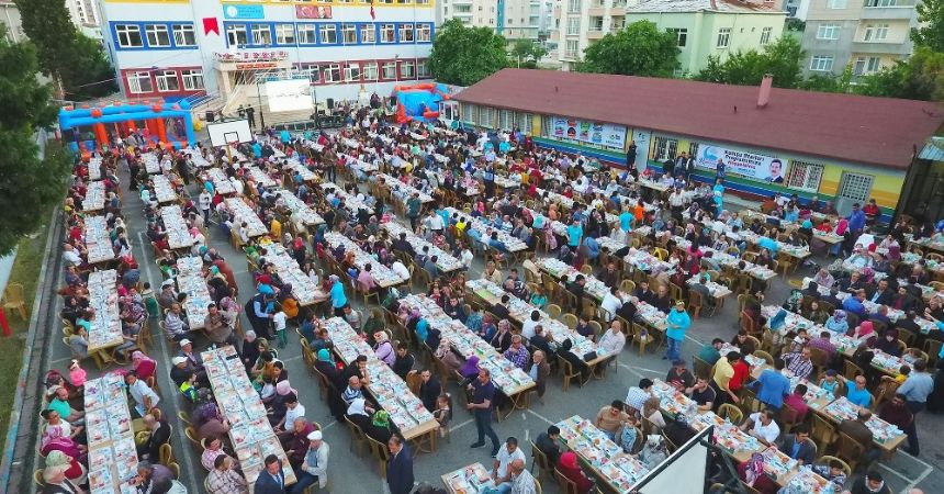 2 bin 500 kişi aynı sofrada