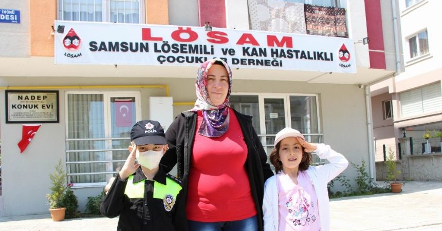 Lösemili oğlu için yardım bekliyor Lösemili oğlu için yardım bekliyor