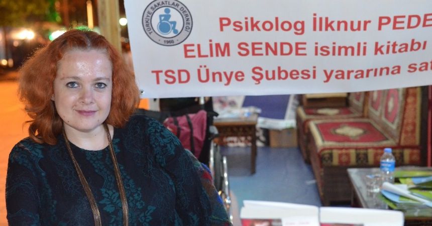 'Elim Sende' okurlarıyla buluştu
