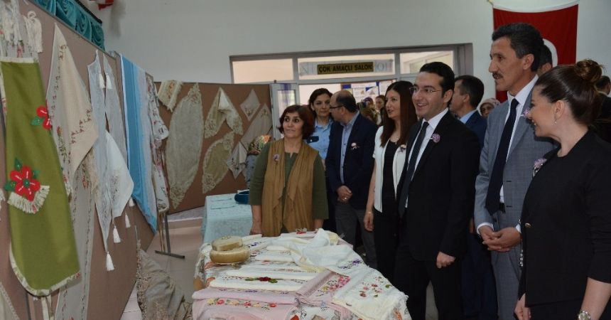 Kabadüz’de yıl sonu sergisi