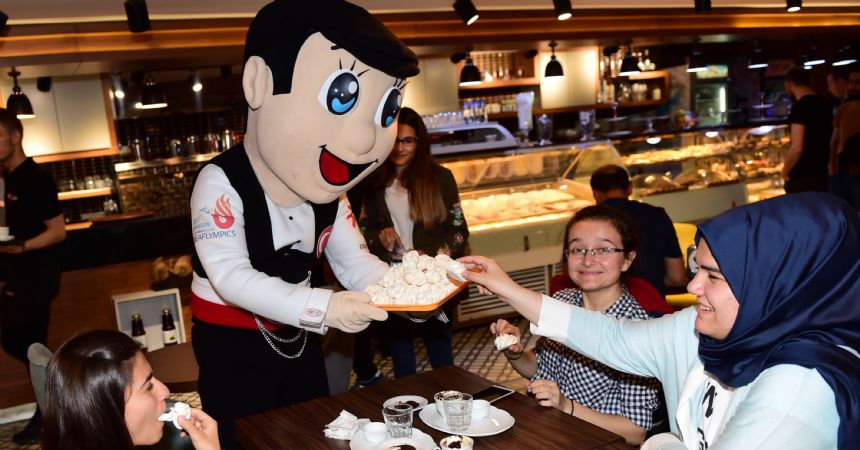 Çakır, Samsunlulara atom dağıttı Çakır, Samsunlulara atom dağıttı