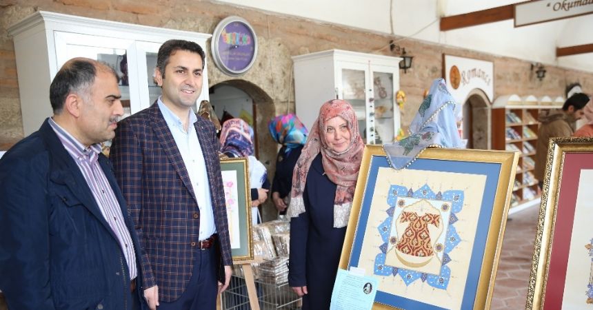 Tokat’ta fırçadan motifler sergisi açıldı