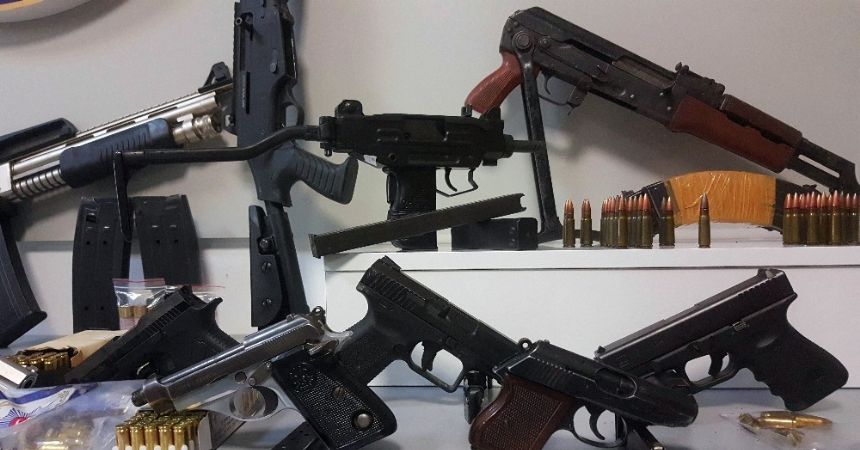 Suç örgütünden cephanelik çıktı Suç örgütünden cephanelik çıktı