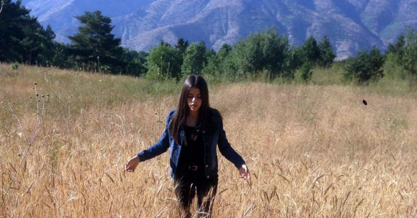 Bu köyde kuşlar aç kalmadı Bu köyde kuşlar aç kalmadı