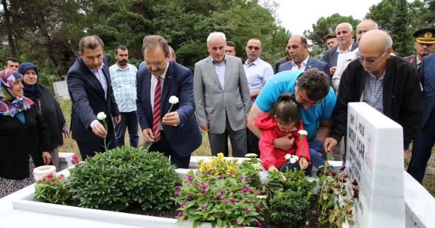 Bafra’da şehitler unutulmadı Bafra’da şehitler unutulmadı