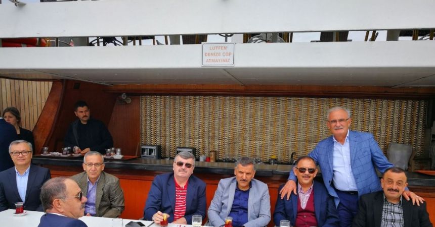 Bakan ve Belediye Başkanları Samsun’da Bakan ve Belediye Başkanları Samsun’da
