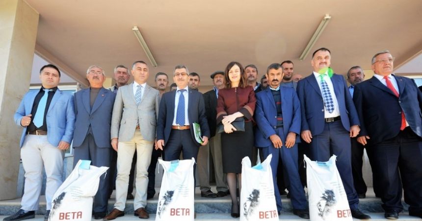 Çiftçiye yem tohumu desteği