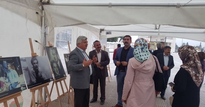 'Bir Başka Aliya' sergisine yoğun ilgi