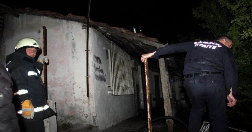 Metruk evi yaktılar