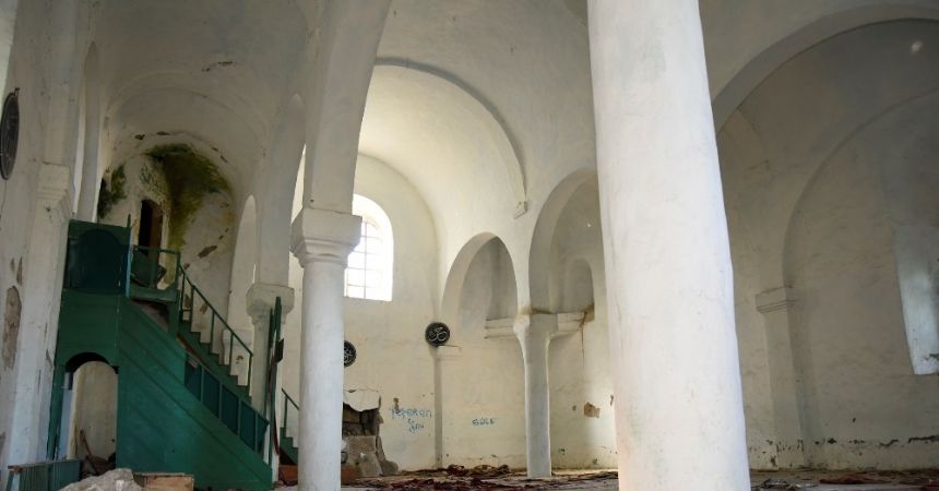 Talan edilen cami restore edilecek Talan edilen cami restore edilecek