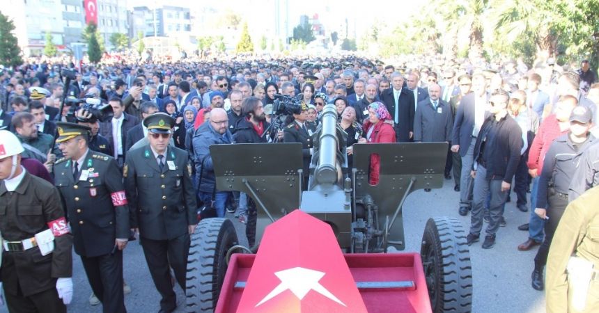 Şemdinli şehidine son görev