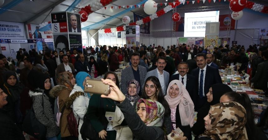 Tokat Kitap Fuarı'na yoğun ilgi