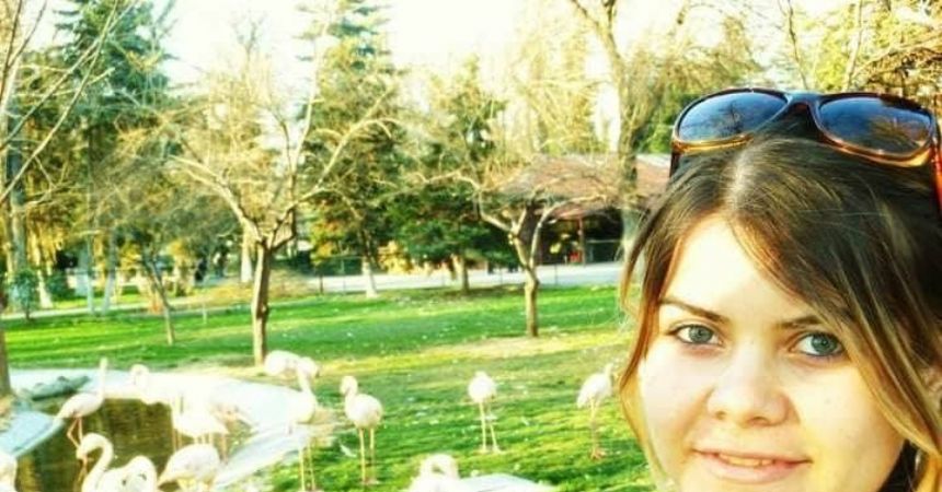 Genç öğretmen kansere yenik düştü