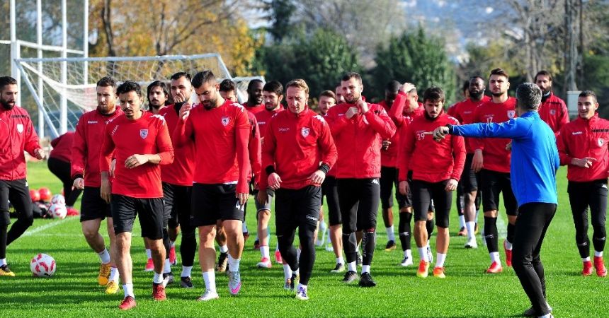 Samsunspor’da hesaplar 3 puan üstüne Samsunspor’da hesaplar 3 puan üstüne