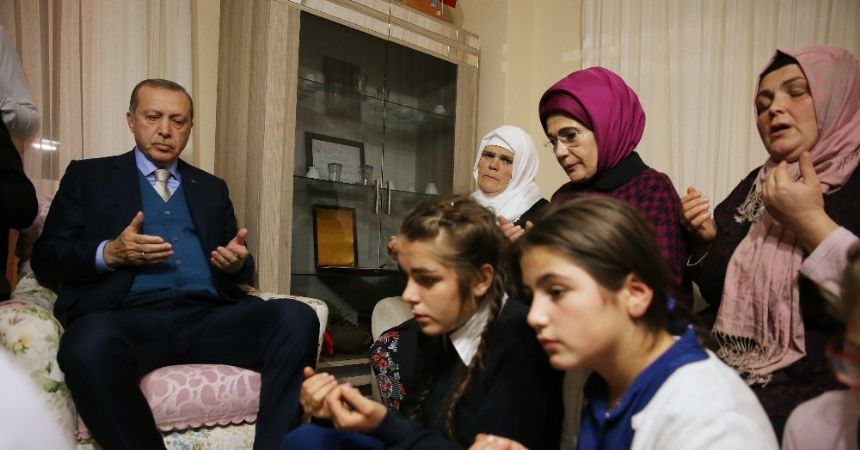 Erdoğan, şehit Eren Bülbül’ün ailesini ziyaret etti