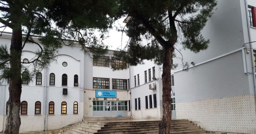 ’Şüpheli valiz’ okul boşalttırdı ’Şüpheli valiz’ okul boşalttırdı