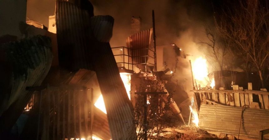 Giresun’da 4 ev, 1 odunluk kül oldu Giresun’da 4 ev, 1 odunluk kül oldu