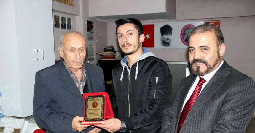 Bir sevdadır öğretmen olmak