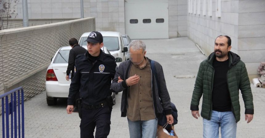 FETÖ evinde yakalanan öğretmen tutuklandı FETÖ evinde yakalanan öğretmen tutuklandı