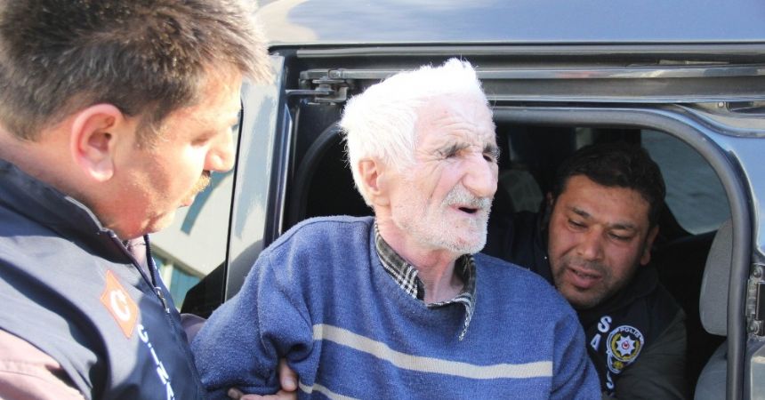 Karısını 50 kez bıçakladı, ceza almadı