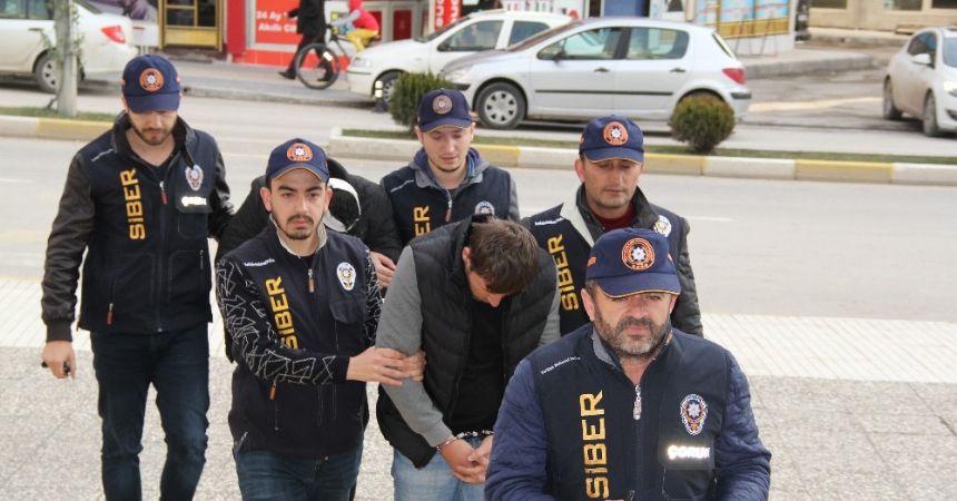 Siber polisten dolandırıcılara suçüstü