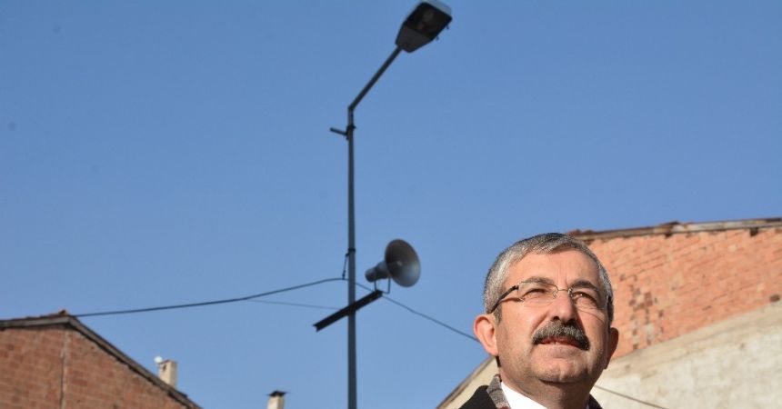 Belediye hoparlöründen ABD protestosu Belediye hoparlöründen ABD protestosu